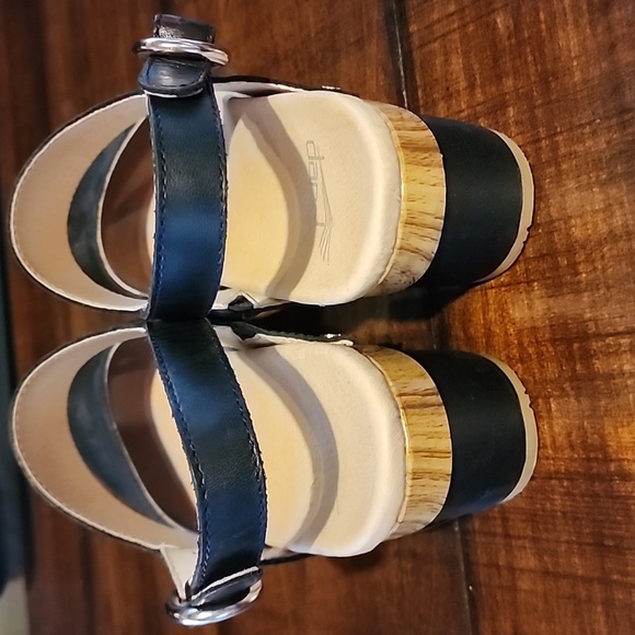 Dansko Malin Sandal/Clog - Picture 4 of 10